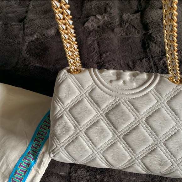 Tory Burch bag amazing condition used handful of times - Picture 10 of 11